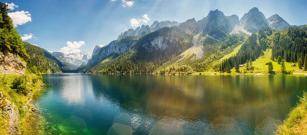 See vor Wald, Wiesen und Gebirge in Österreich